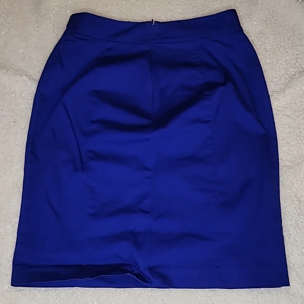 0051. EUC ~ Worthington ~ Royal Blue Skirt ~ Flattering Seams ~ Rear Kick Pleat - Picture 6 of 9